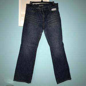 Bootcut jeans